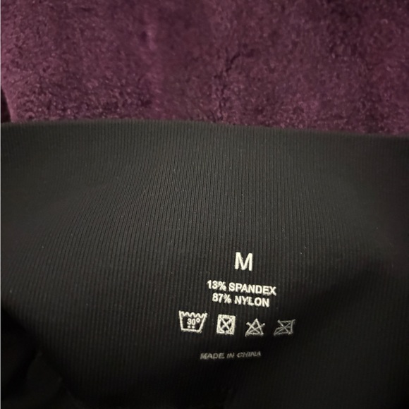 NVGTN Solid Seamless Leggings - Picture 4 of 7